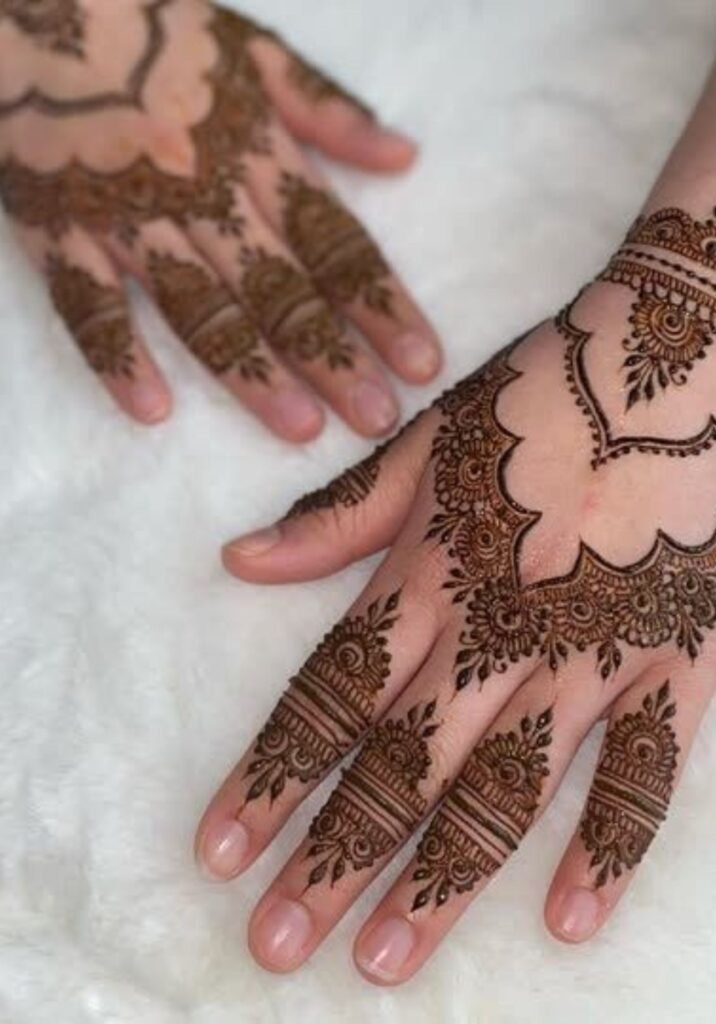 Royal Simple Mehndi Design