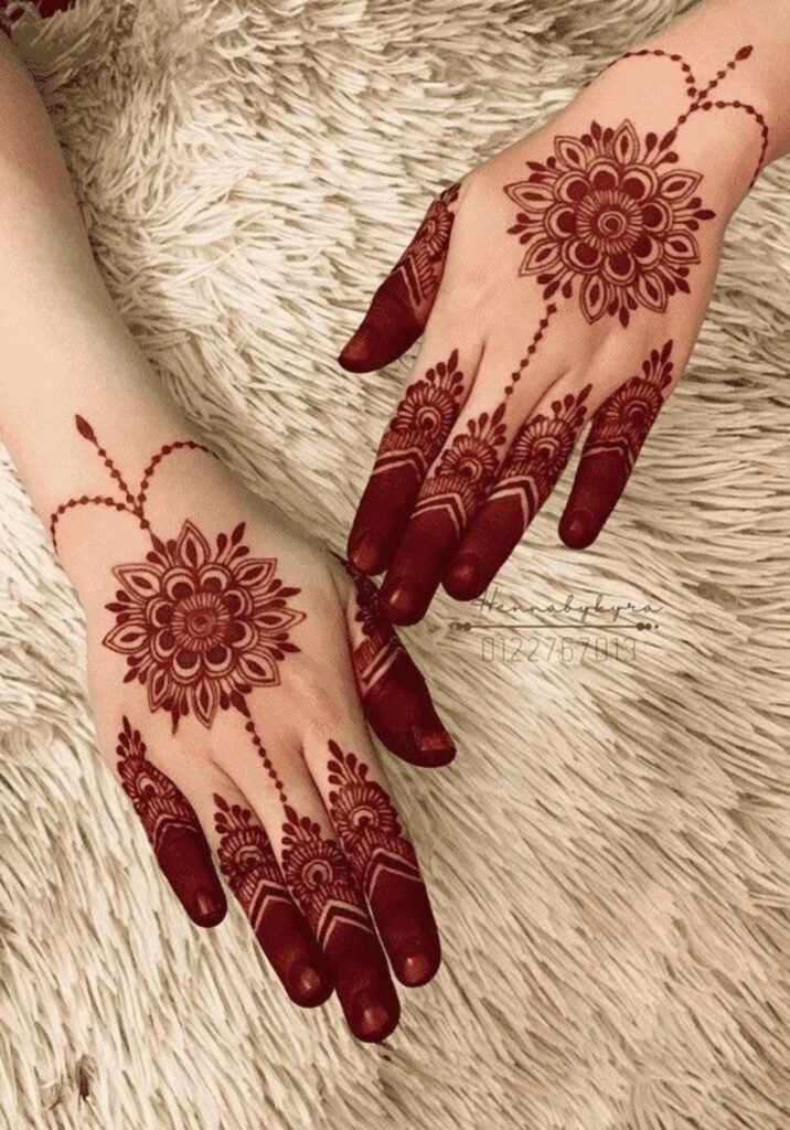 Royal Simple Mehndi Design