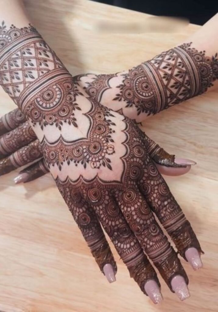 Royal Simple Mehndi Design