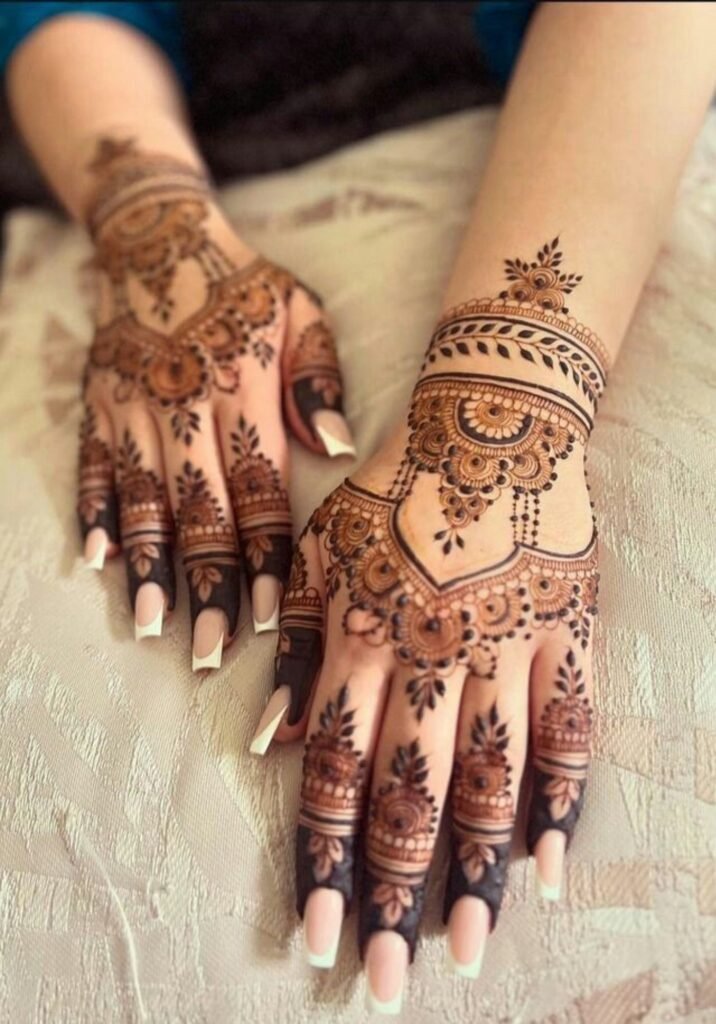 Royal Simple Mehndi Design