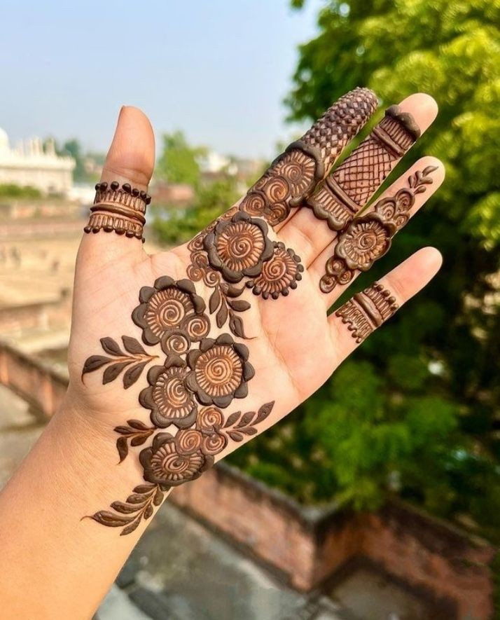 simple mehndi design