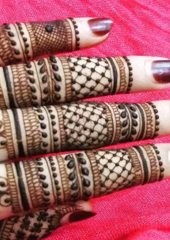 Finger Mehndi Design