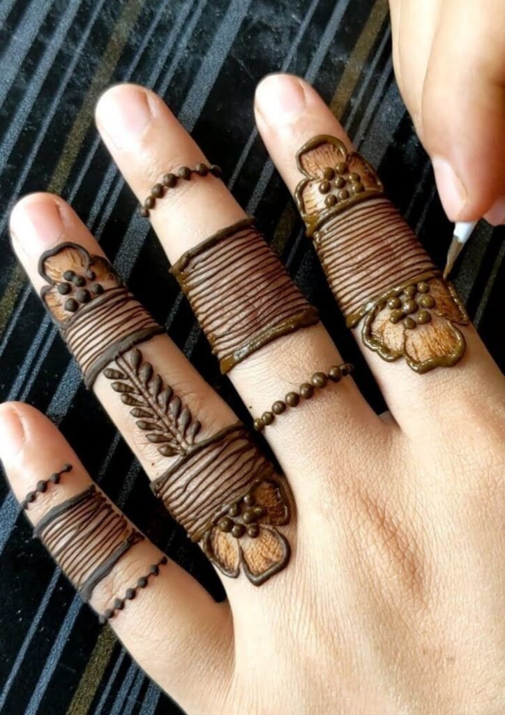 Finger Mehndi Design