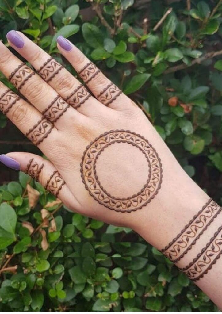 back hand mehndi design