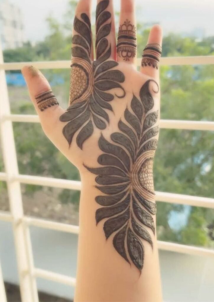 stylish back hand mehndi design