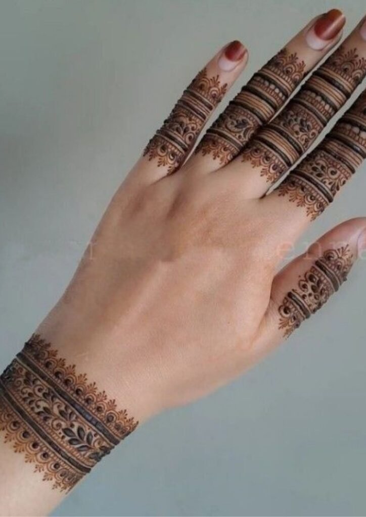 back hand mehndi design