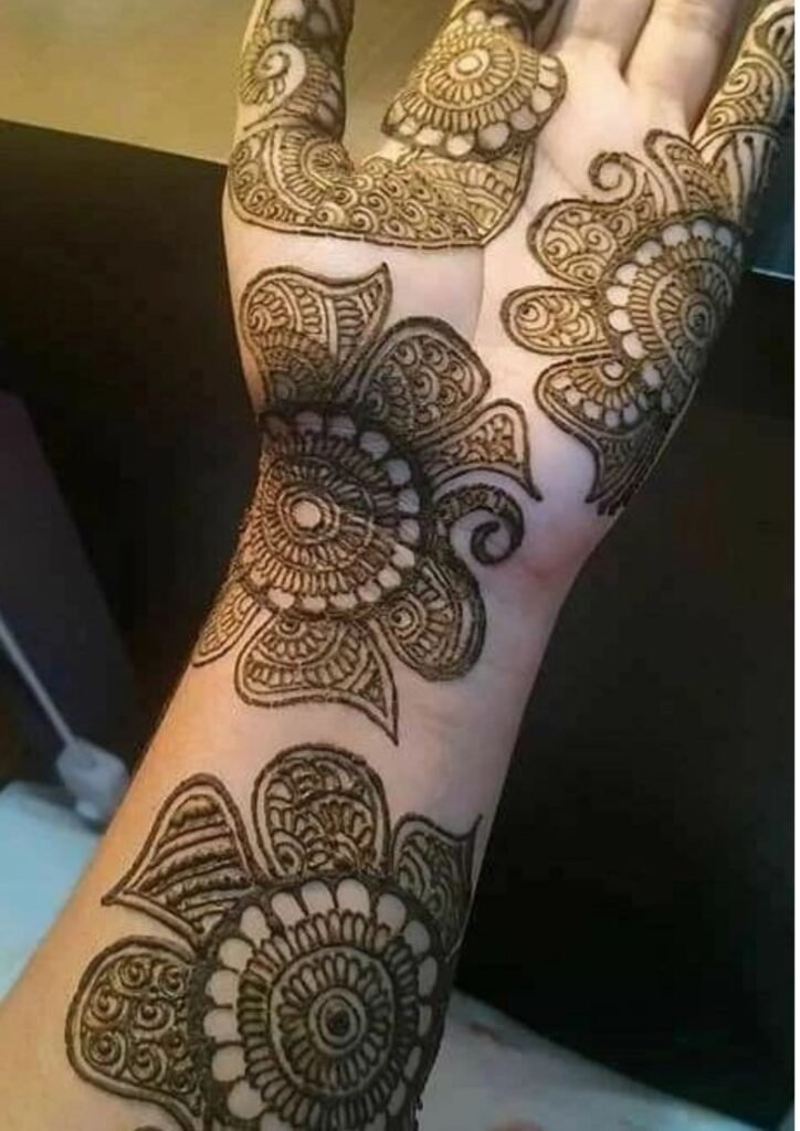 mehndi design front hand