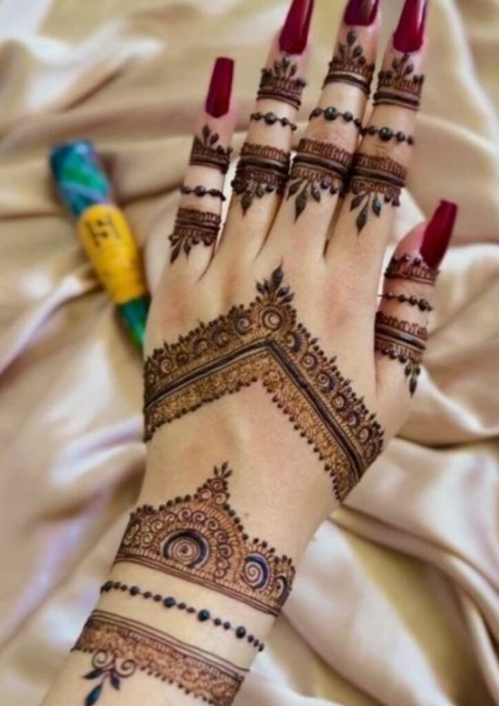 back hand mehndi design