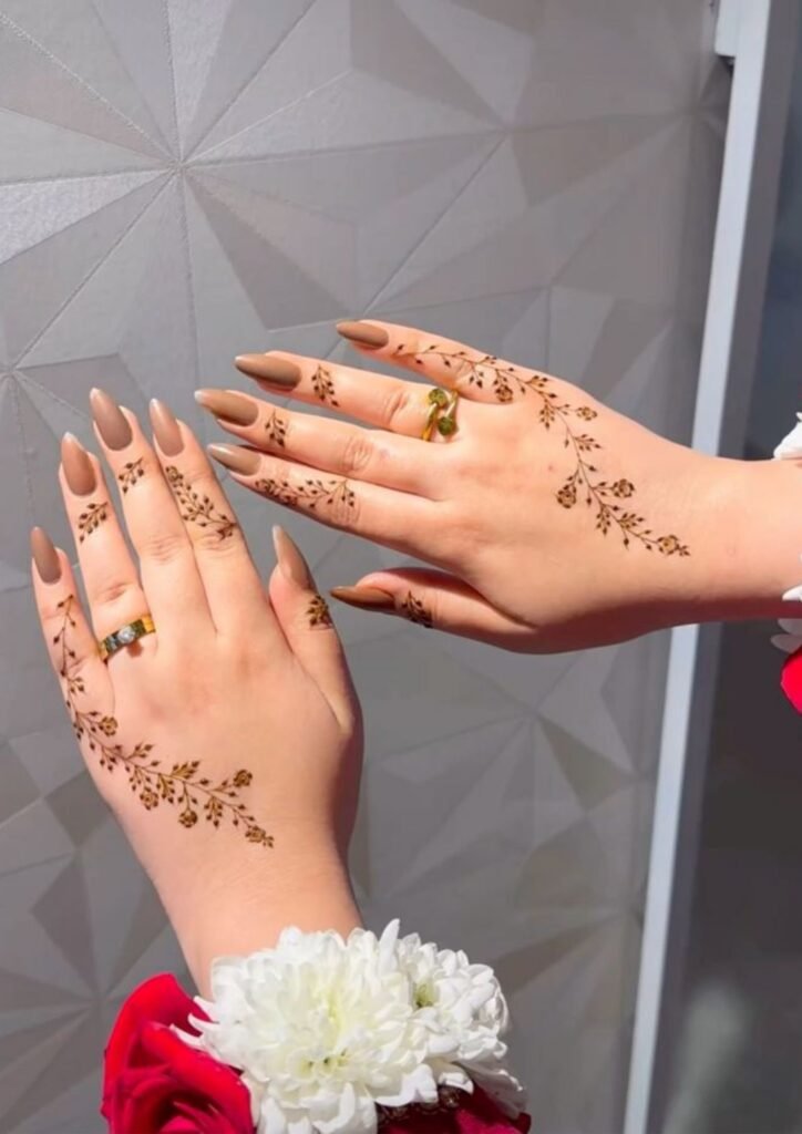 Stylish Simple Mehndi Design