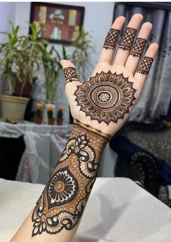 Finger Mehndi Design