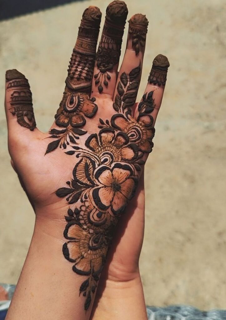stylish back hand mehndi design