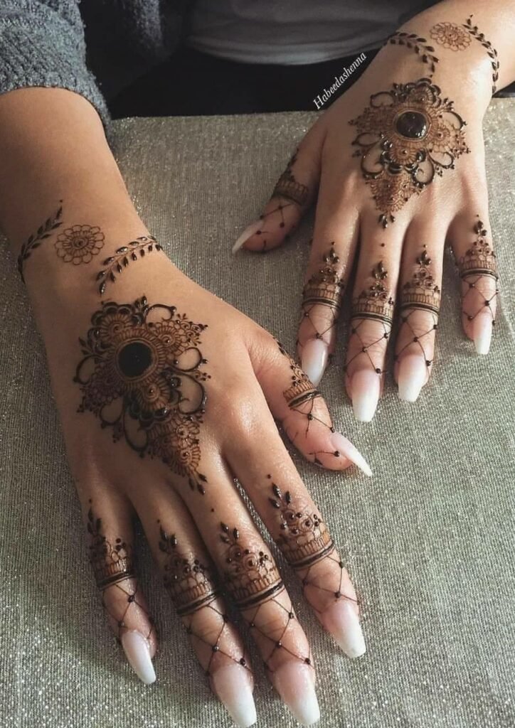 mehndi design front hand