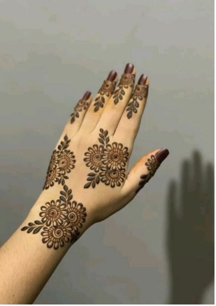 Stylish Simple Mehndi Design