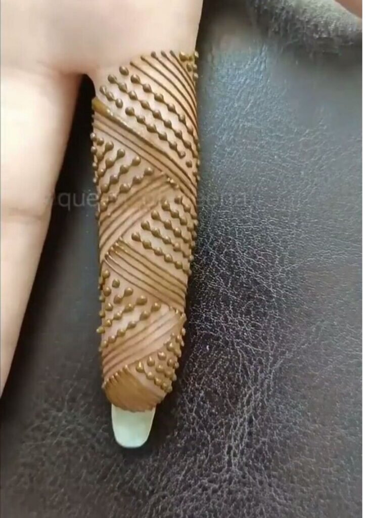 Finger Mehndi Design