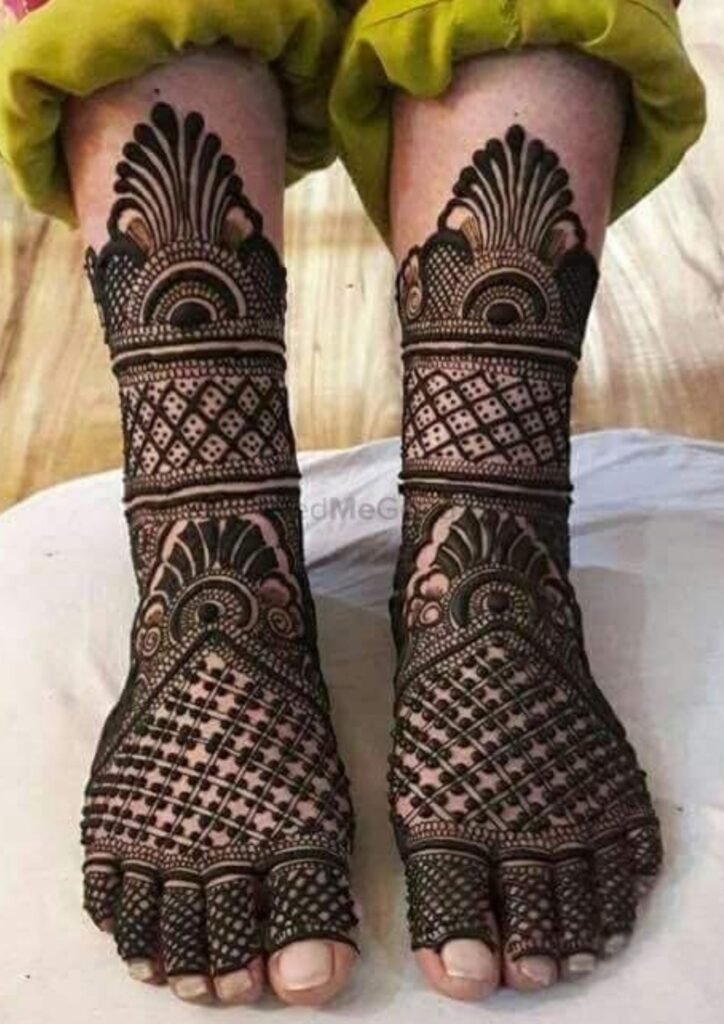 Stylish Full Hand Mehndi Design