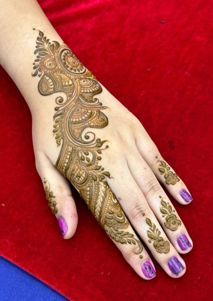 stylish back hand mehndi design