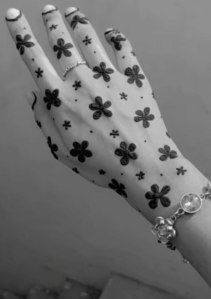 Simple Mehndi Designs for Kids