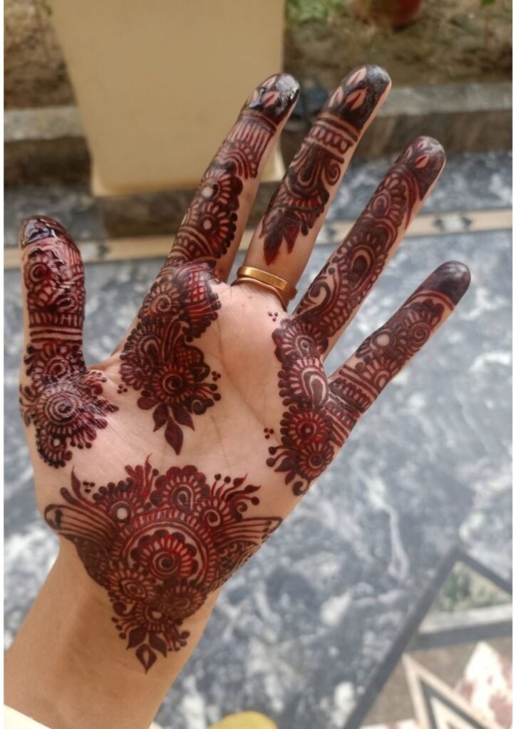 Stylish Simple Mehndi Design