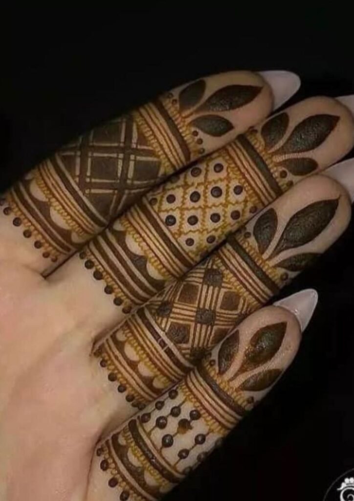 Finger Mehndi Design