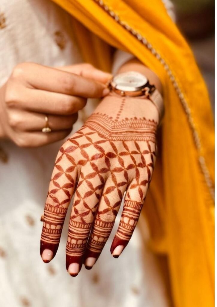 Back Hand Mehndi Design