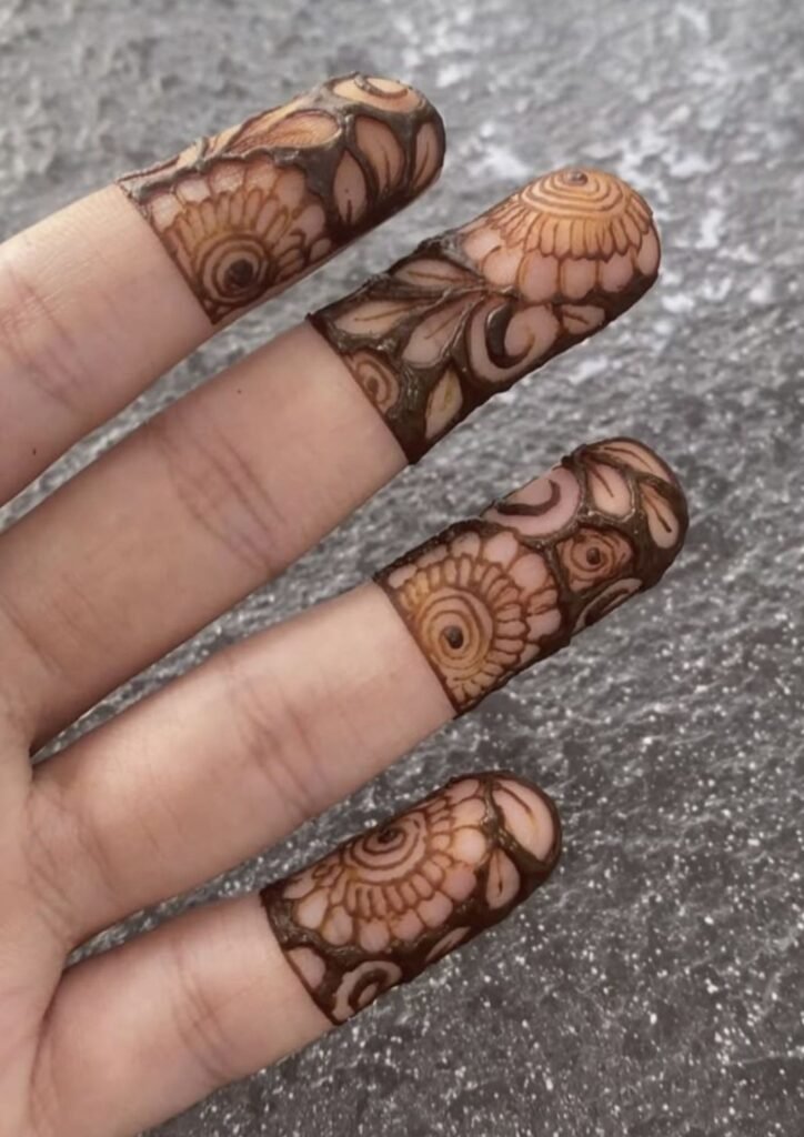 Finger Mehndi Design