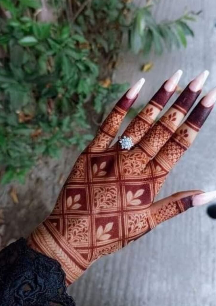 Back Hand Mehndi Design