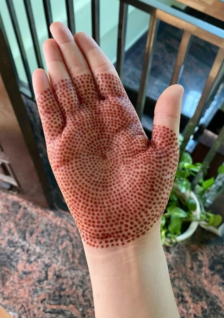 stylish back hand mehndi design