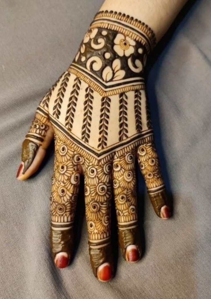 Back Hand Mehndi Design