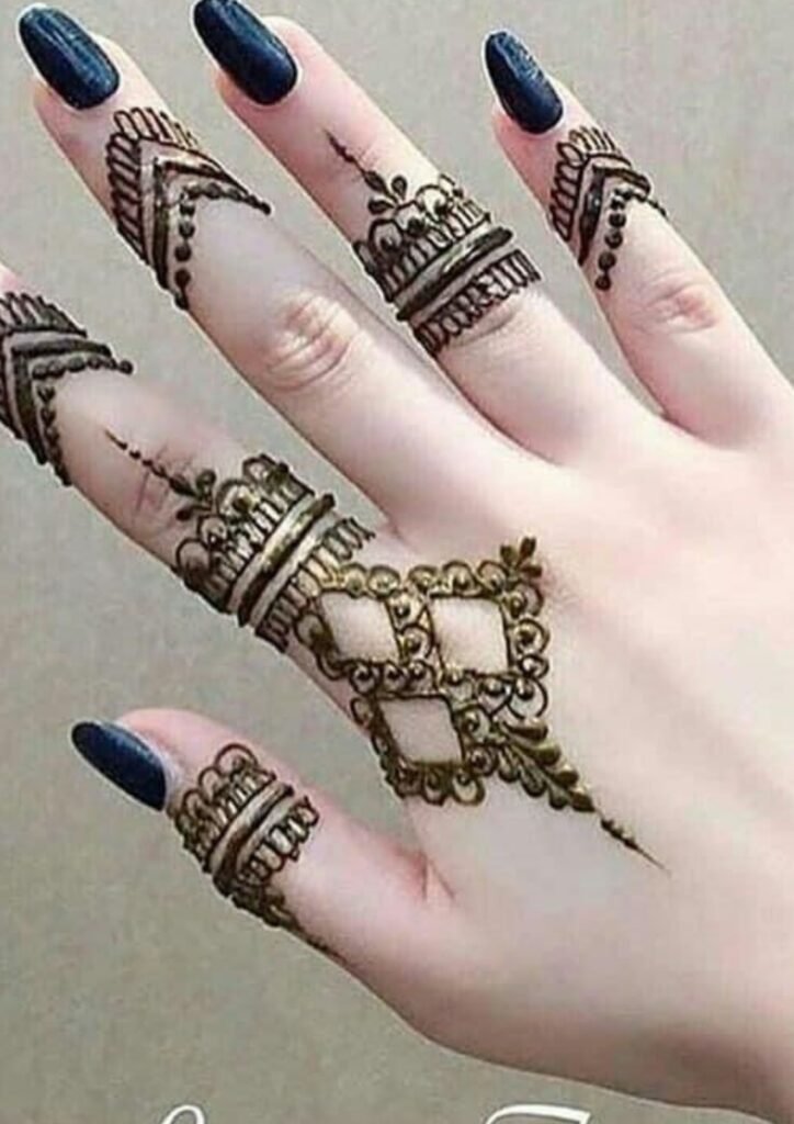 Finger Mehndi Design