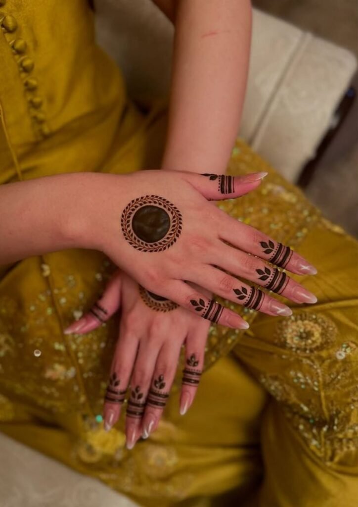 Simple Mehndi Designs