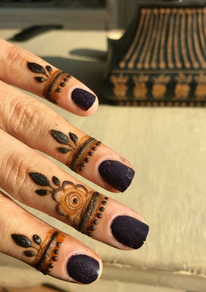 Finger Mehndi Design