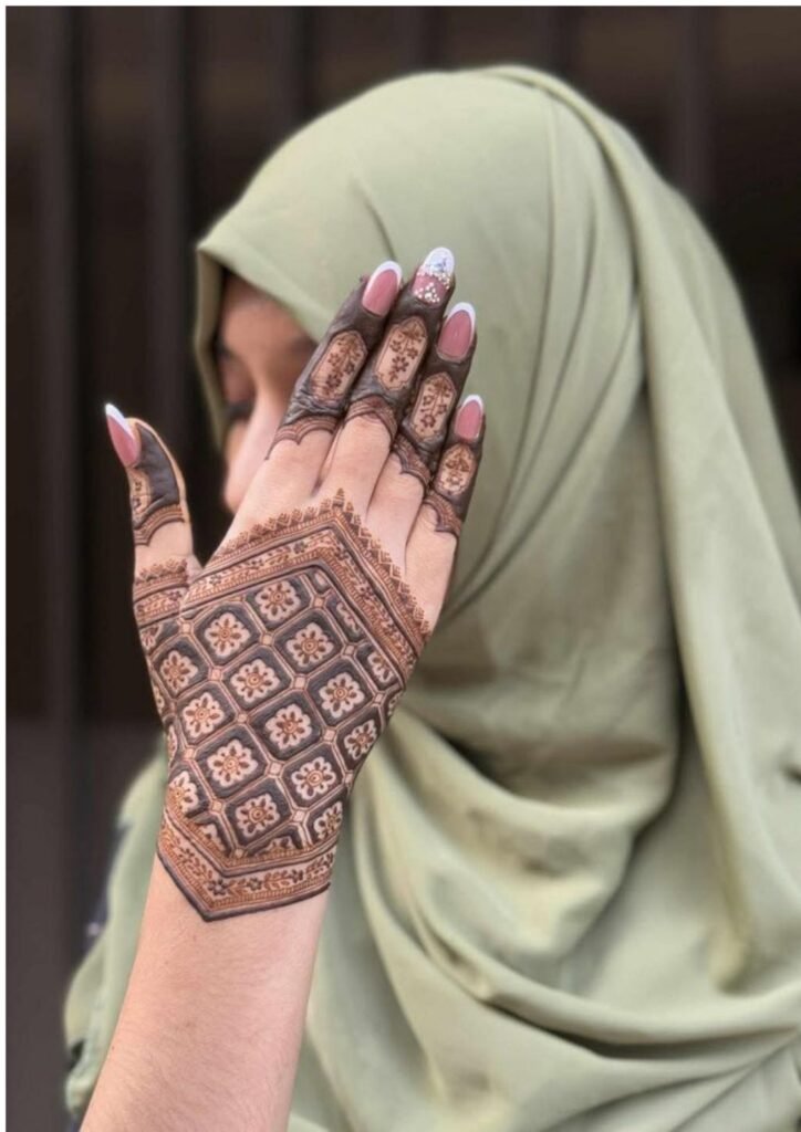 890+ Easy Back Hand Mehndi Design Ideas – Simple & Stylish Patterns 9 890+ Easy Back Hand Mehndi Design Ideas – Simple & Stylish Patterns Easy Back Hand Mehndi Design