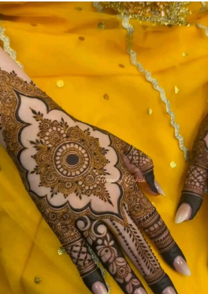 Stylish Simple Mehndi Design