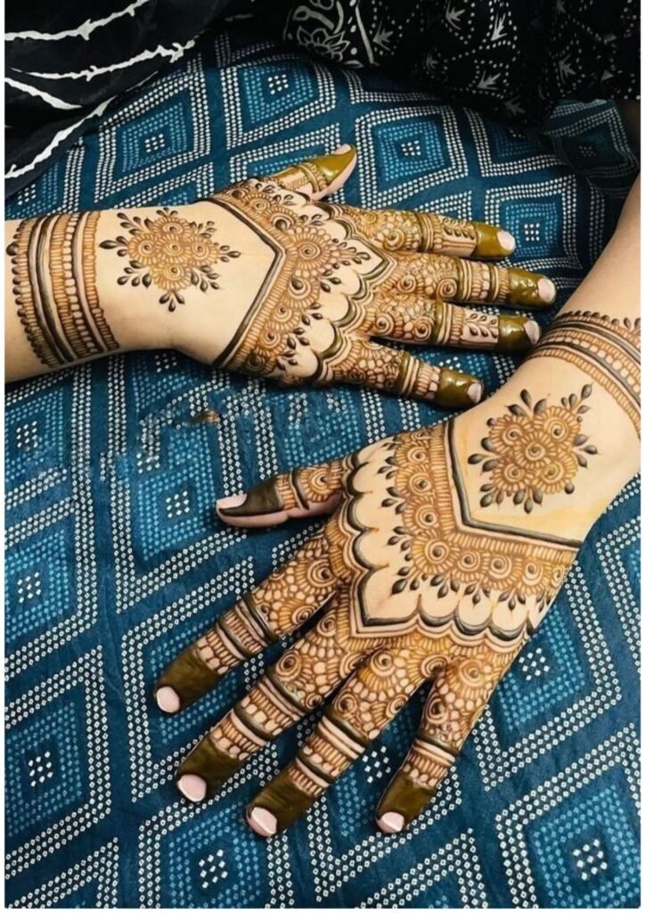 Stylish Simple Mehndi Design